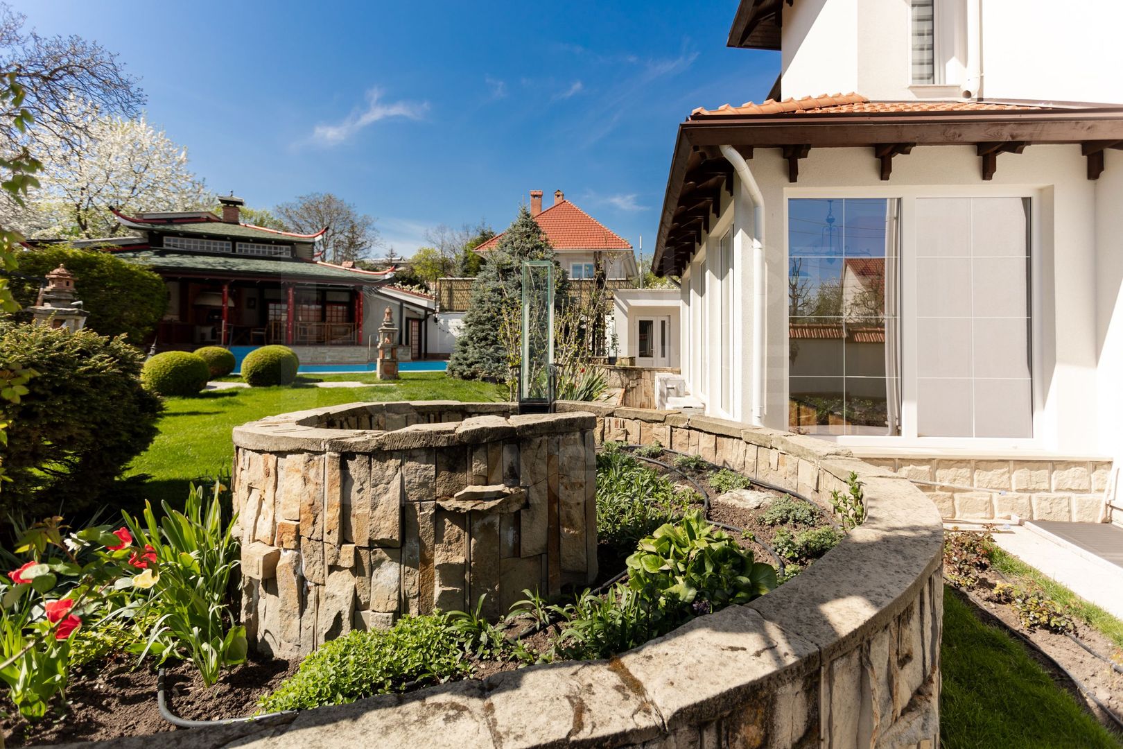 Chirie, casă, 3 nivele, 5 camere, strada Drumul Viilor, Telecentru - Poză 12