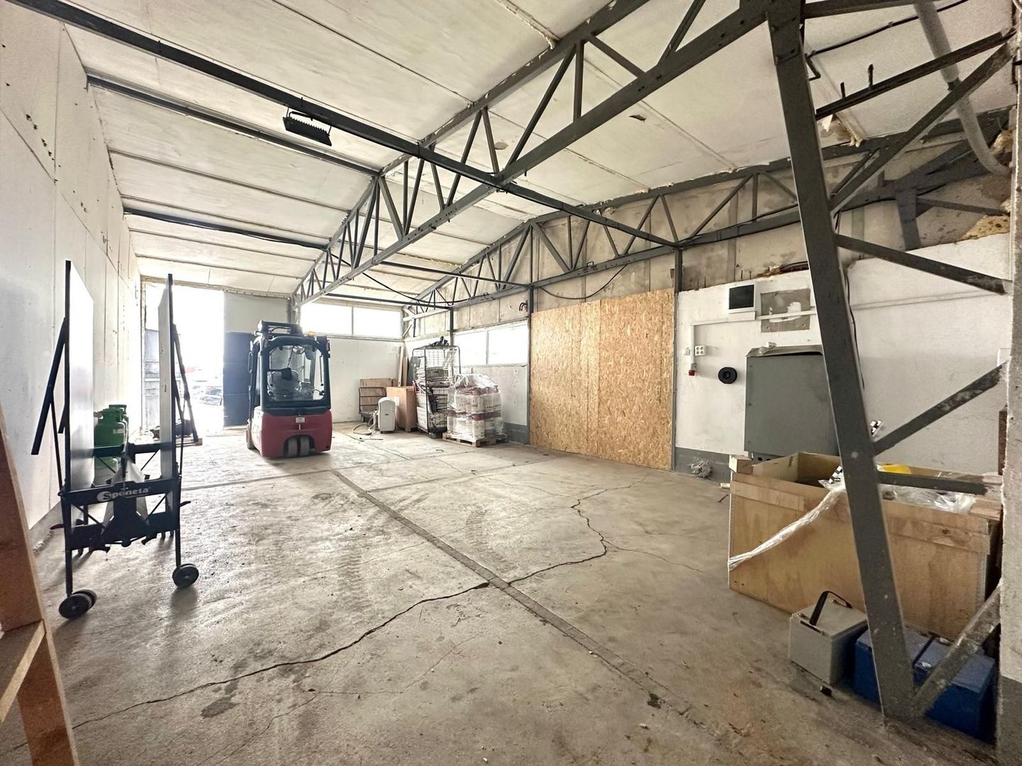Spațiu depozitare 80 mp | Curent trifazic | Triaj - Poză 2