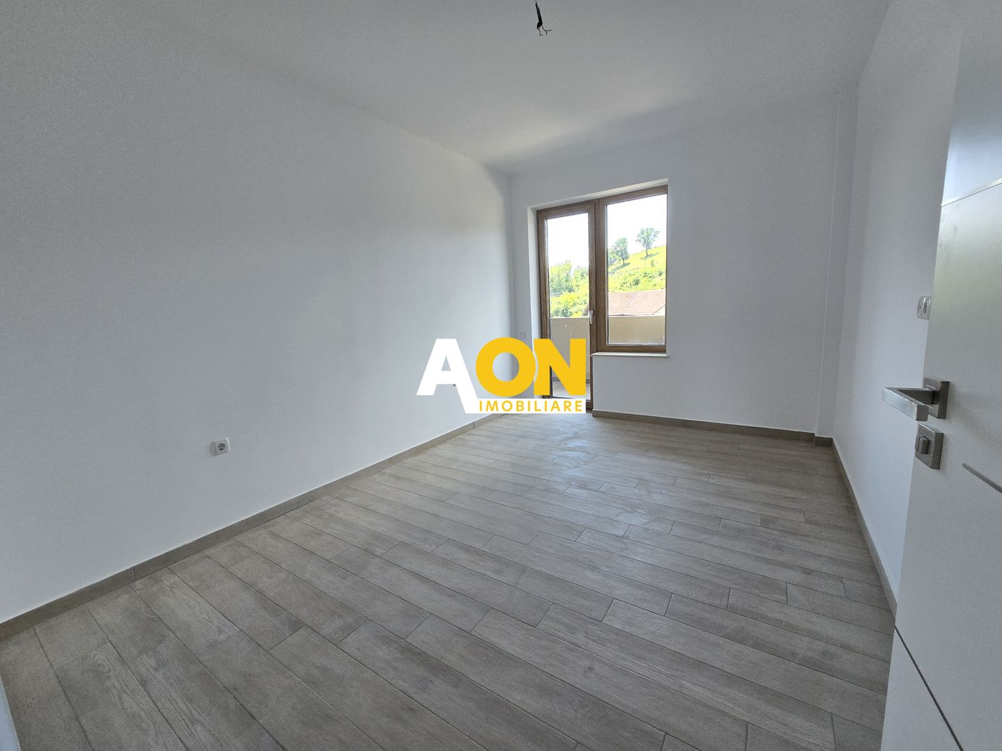 Apartament 3 Camere Bloc Nou, Zona Cetate - Poză 8
