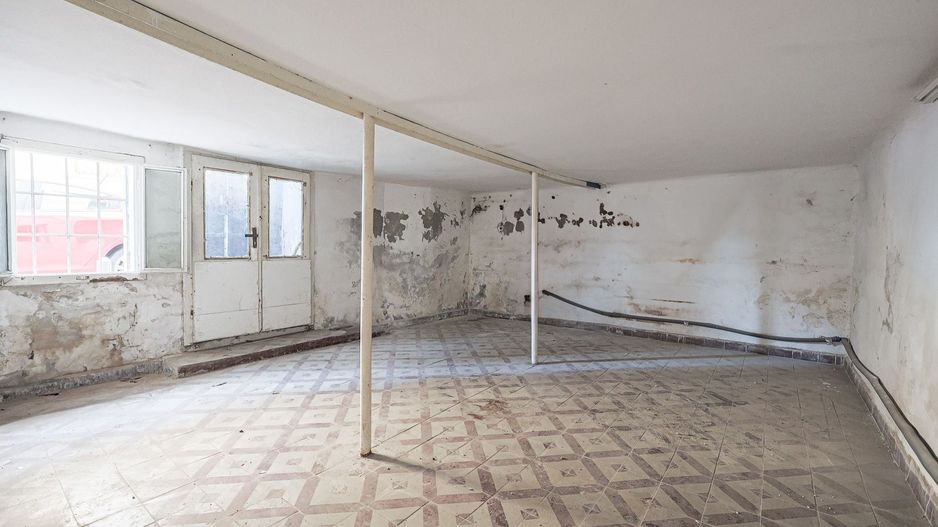 Proiect de clinică sau birouri în centru – casă cu demisol, de renovat - Poză 8