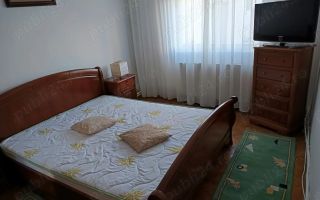 Vând apartament cu 2 camere în Tg Mureș, zonă centrală - Poză 4