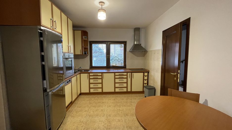 VILA CU 5 CAMERE LA INCHIRIERE LANGA BRITISH SCHOOL - Poză 11