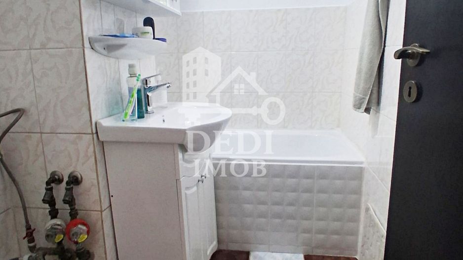 Apartament 1 camera de vânzare in zona Nufarul, Oradea - Poză 6