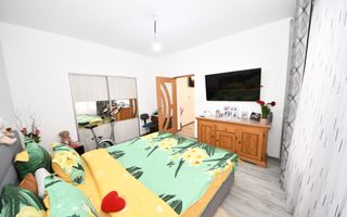 De vanzare casa cu 3 apartamente + anexa 75 mp, Comision 0% - Poză 18