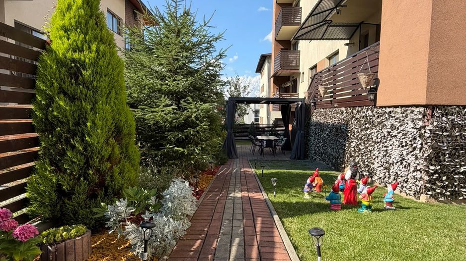 Apartament 3 camere, curte, boxa, parcare, Sub Cetate - Poză 40