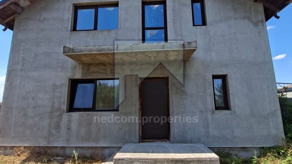 Vilă individuală P+M - 5 camere - 500 mp teren - Construcție nouă - 1 Decembrie - Poză 1