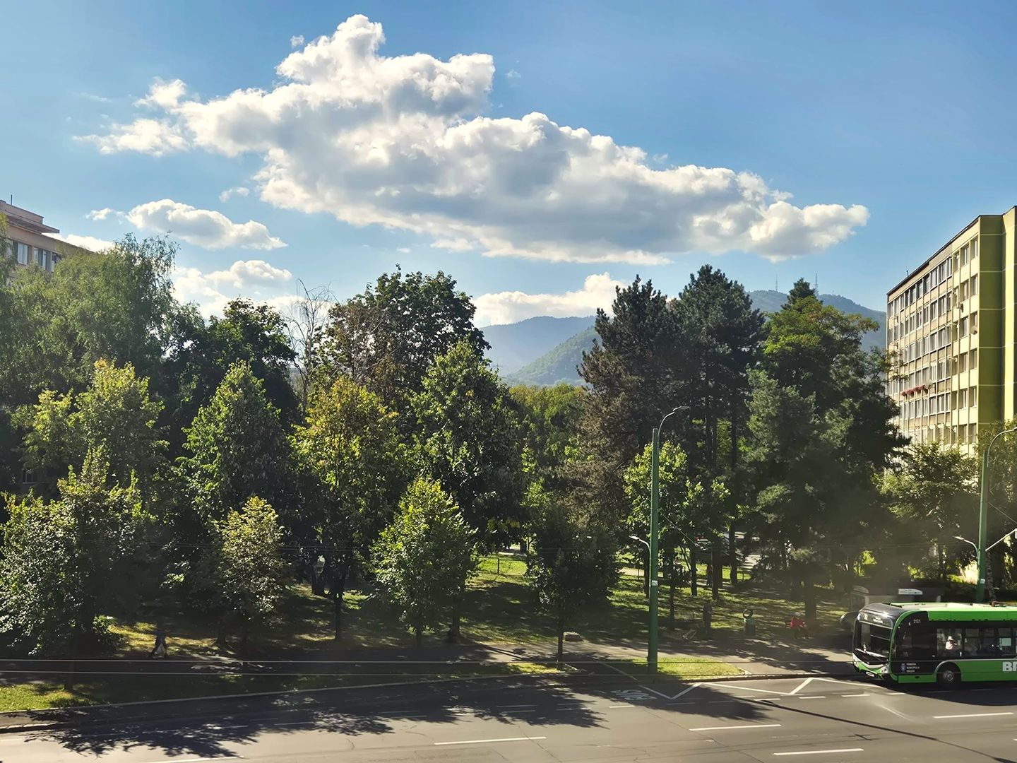 Exclusivitate - Apartament pretabil locuit, toate facilitătile in apropiere - Poză 15
