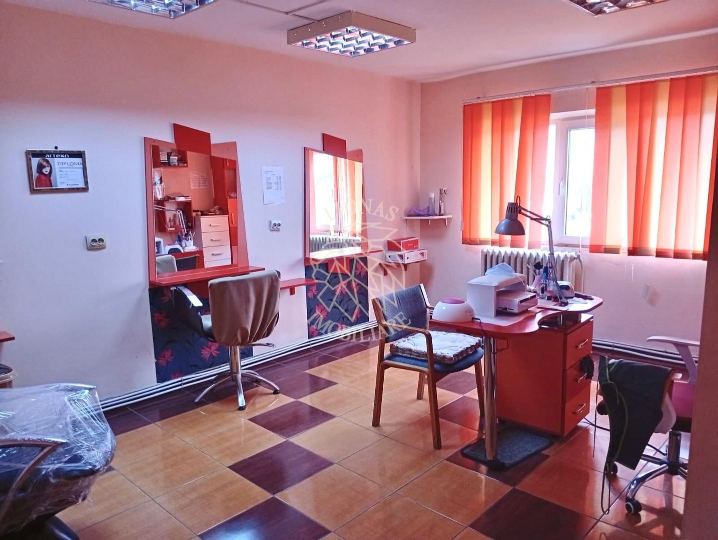 Spatiu comercial 4 camere 70 mp-ideal salon, cabinet-Calea Moldovei - Poză 1