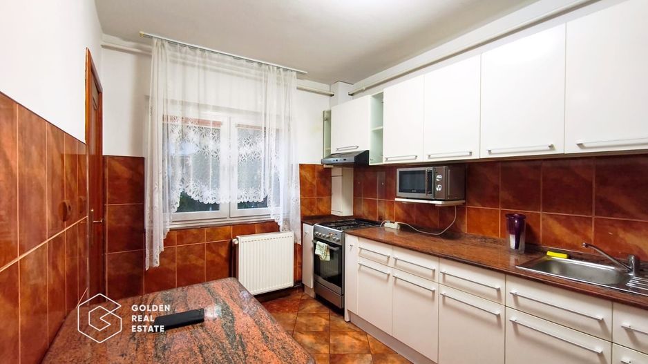 Apartament spatios cu 2 balcoane, centrala proprie, zona Micalaca - Poză 3