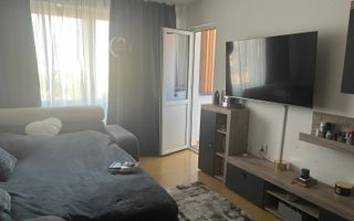 Apartament 3 camere de vânzare - Poză 1