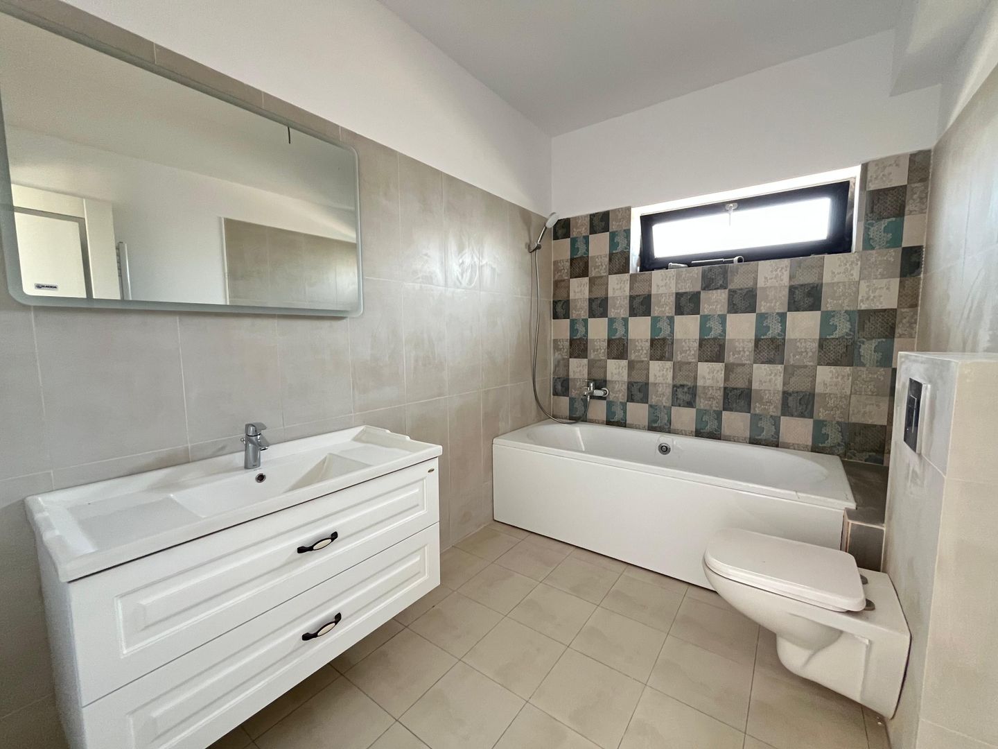 Vila spatioasa langa padure TVA 0%, teren 700mp, DN1, A3, A0 - Poză 34