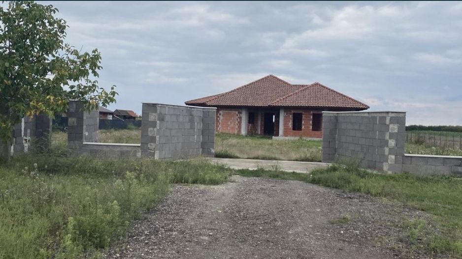 Vand casa la Madaras - Poză 1