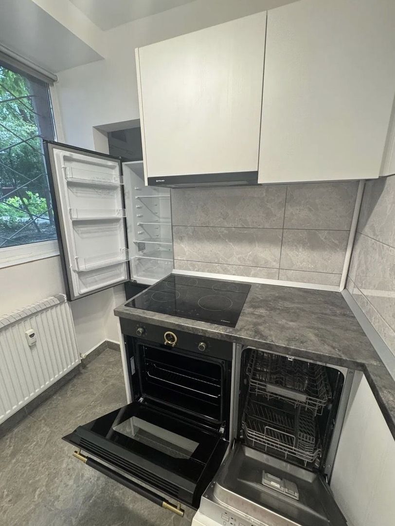 GARSONIERA - FLOREASCA, BLOC REABILITAT, MASIAN DE SPALAT VASE, MODERN - Poză 7