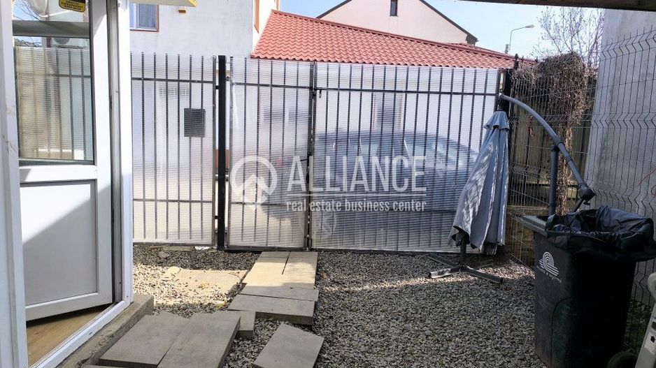 BRATIANU 2 COCOSI(COD03) - Casa si curte cu utilitati incluse ! - Poză 20