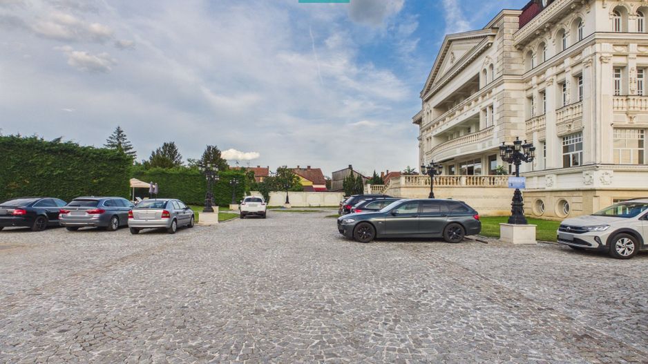 Proprietate Exclusivistă de Închiriat - Poză 91