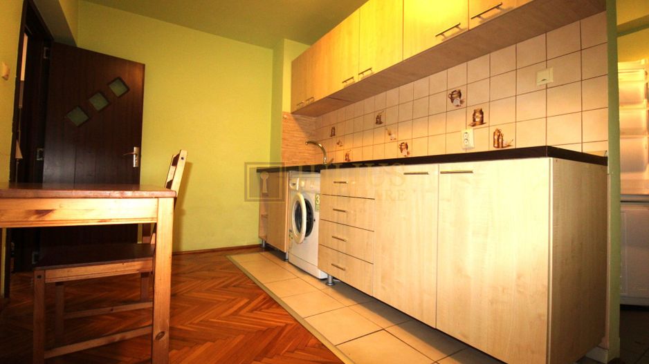 Complex, 4 camere, centrală proprie, aer condiționat - Poză 9