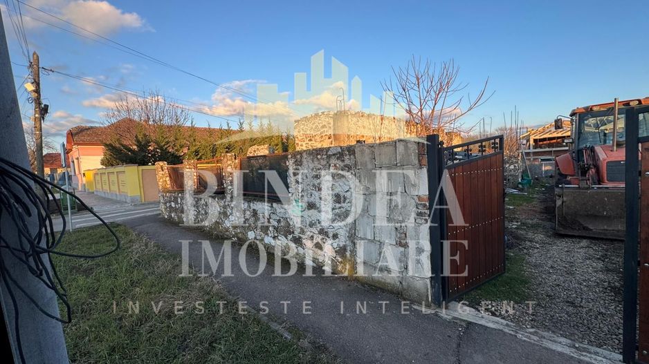 Teren casa 590mp + fundatie casa cu beci, Giarmata - Poză 2