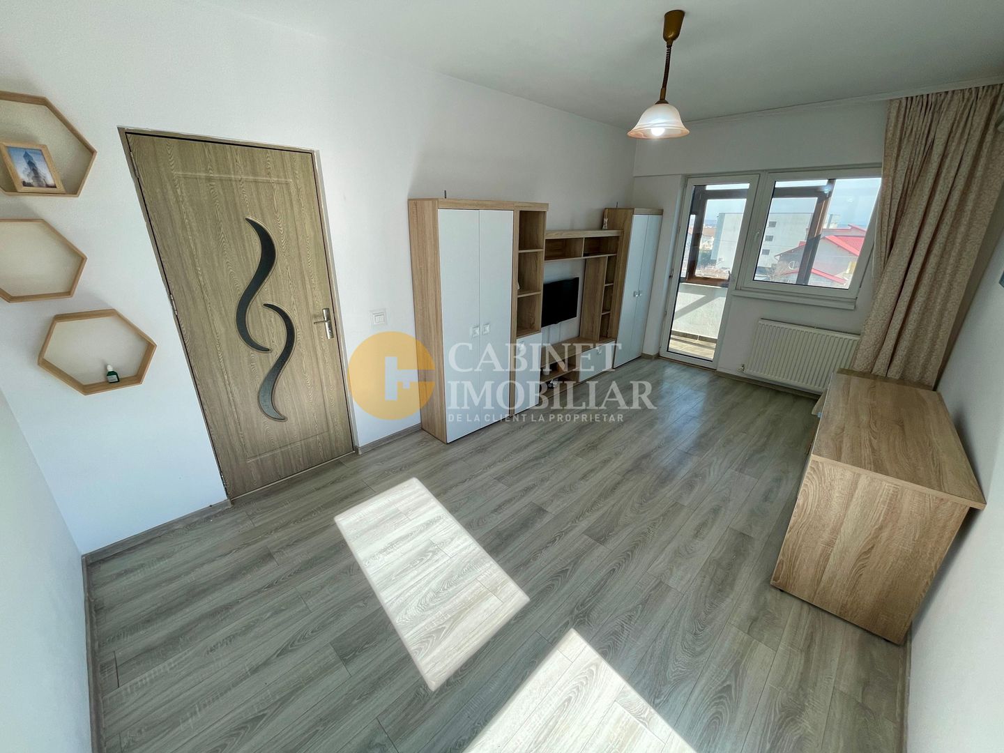 Galata - Bloc Nou - 2 Camere decomandat - Etaj 1 - Mobilat/Utilat - 54 MP - Poză 3