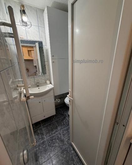 Apartament 2 camere format din 2 garsoniere alipite 1 Decembrie - Poză 7