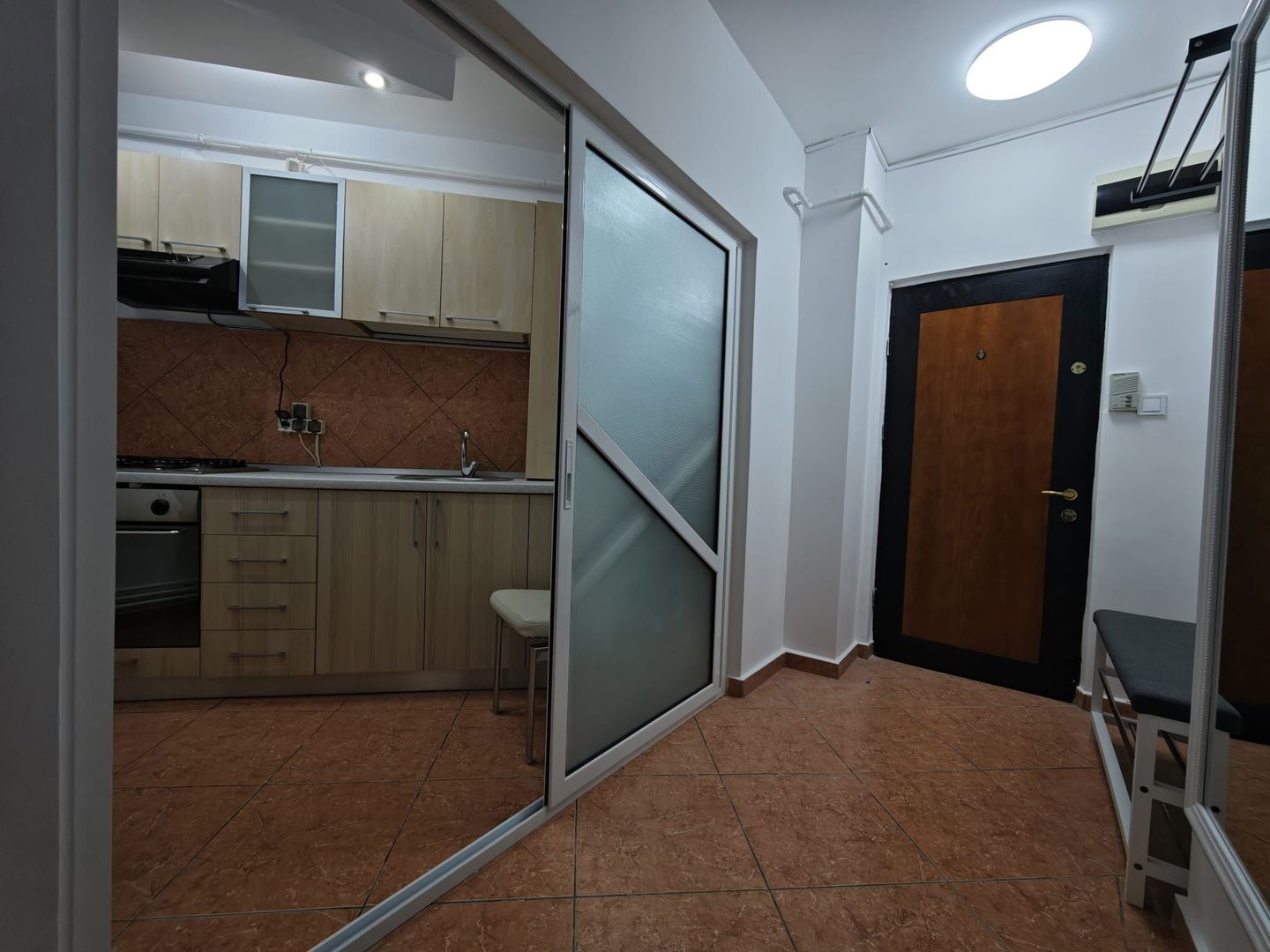 Apartament 1 cameră de închiriat – Zona Port, aproape de Faleză - Poză 6