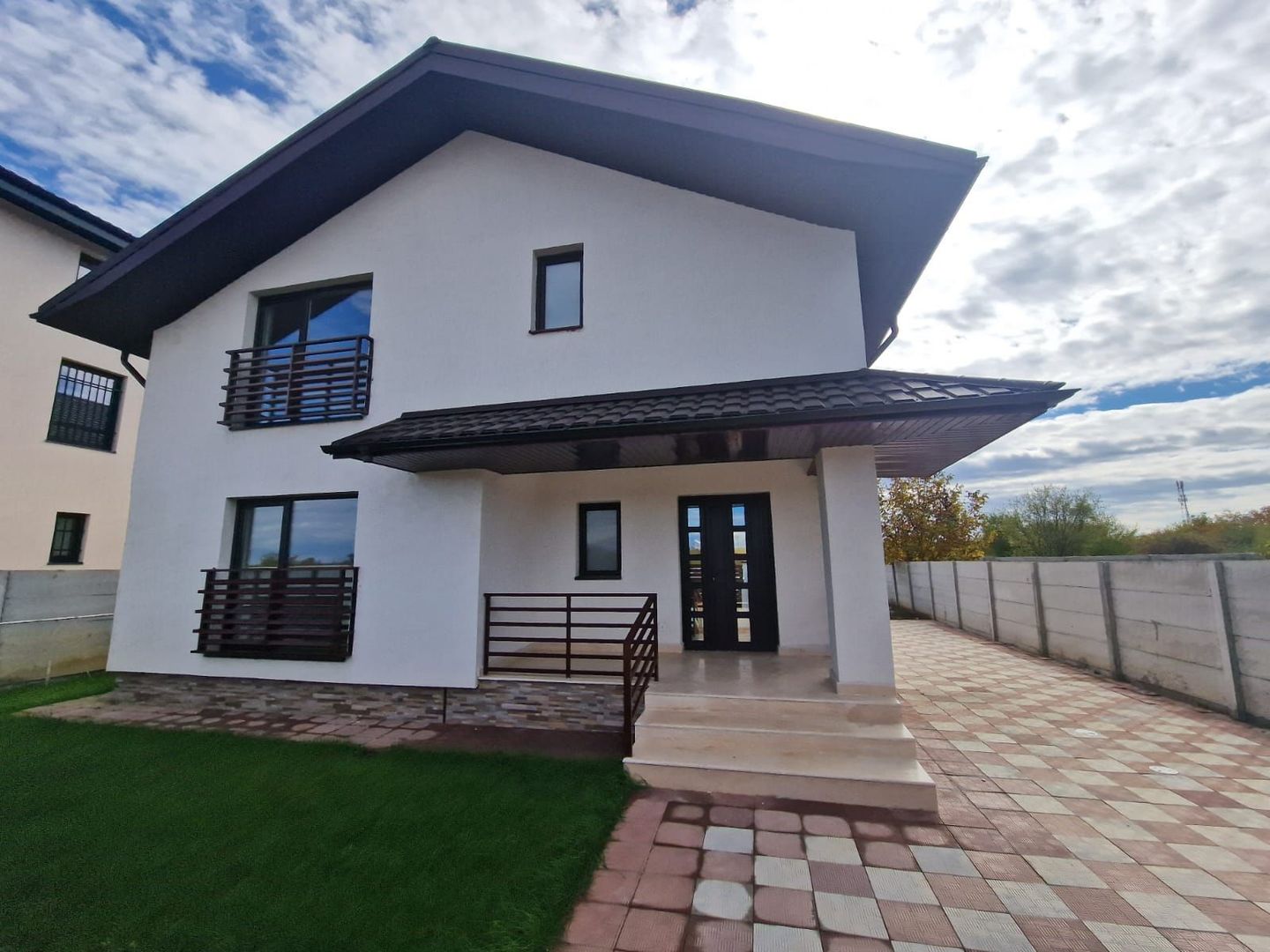 Casă individuală de vânzare Balotești - Poză 1