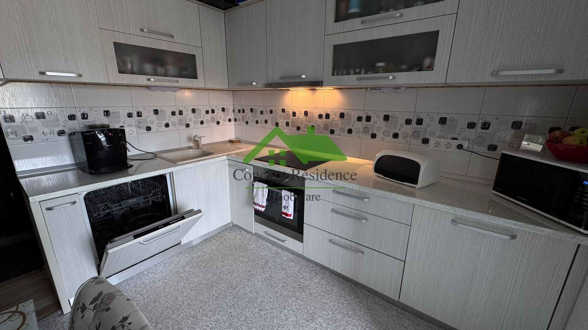 Apartament 2 camere decomandat de vânzare, Marasesti - Poză 2