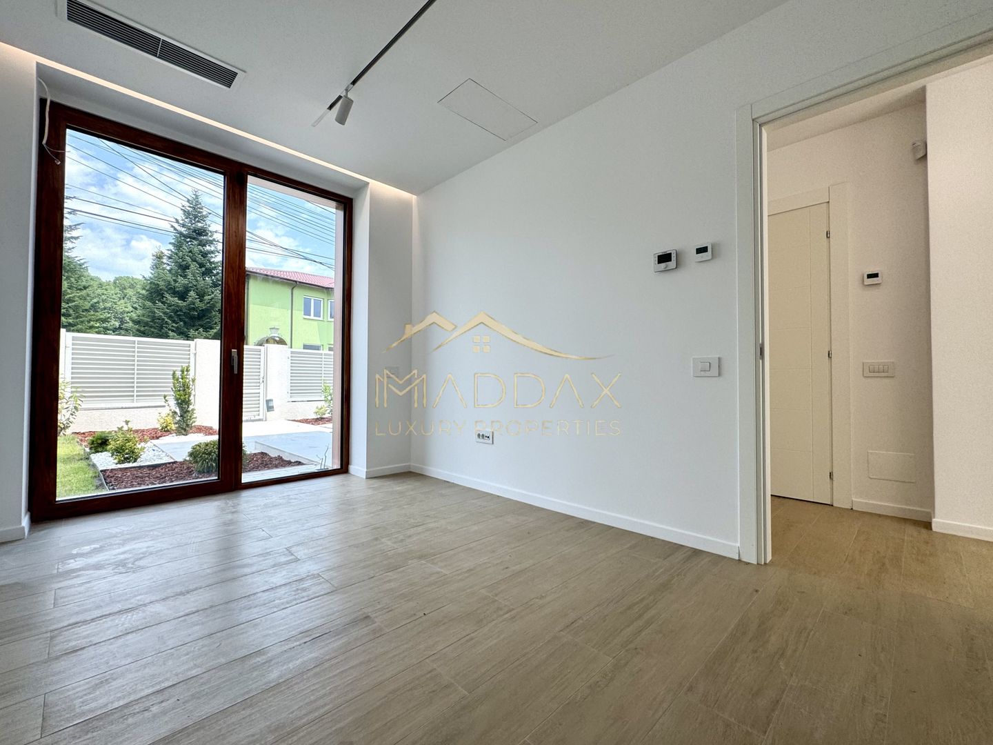 Vila cu 6 camere *575mp* / 12 locuri parcare // Pipera- Iancu Nicolae - Poză 33