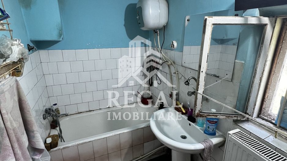 Casă de vânzare în Peștișu Mare – garaj și toate utilitățile - Poză 9