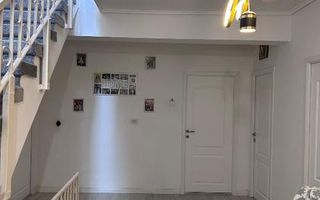 Casă modernă, spațioasă, gata de mutat,6400 mp teren, terase și garaj 399.000 € - Poză 10