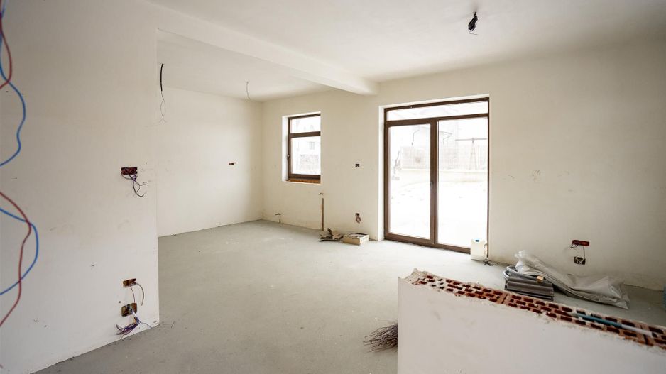 Casa de vanzare Parter Zona dealuri Oradea - Poză 3