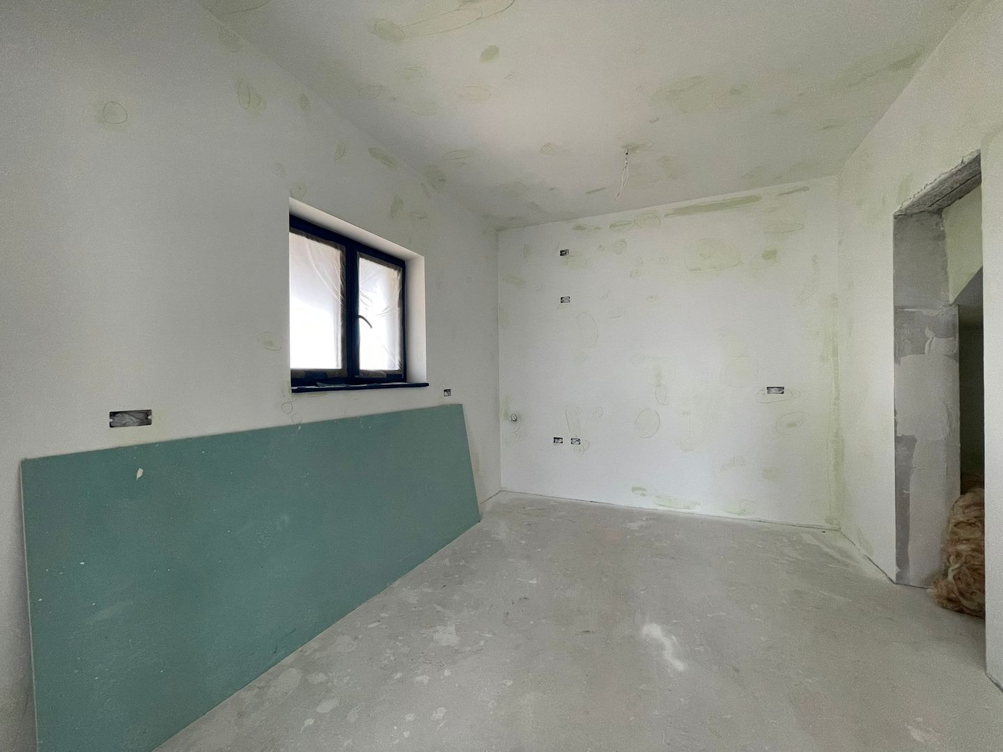 Casă individuală cu garaj-Moșnița Veche - Poză 7