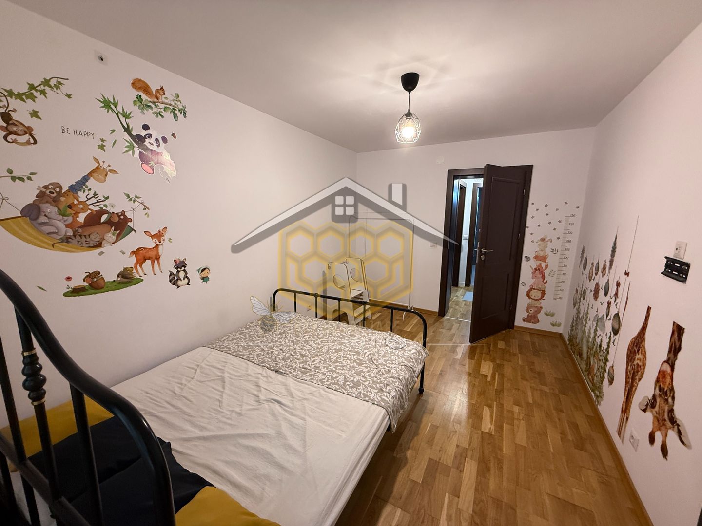 Apartament cu 3 camer, semidecomandat, in cartierul Rovine - Poză 7