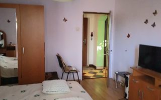 Apartament 2 camere 45 mp utili renovat etaj 3 in Cisnadie - Poză 1