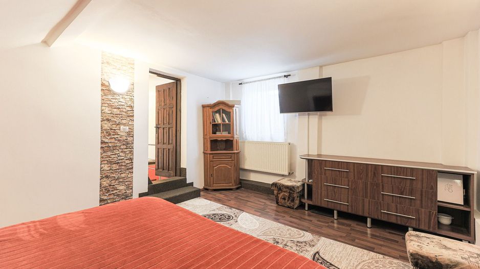 Apartament cu 2 camere la curte comună, la cheie pe str. Barabas Bela - Poză 4