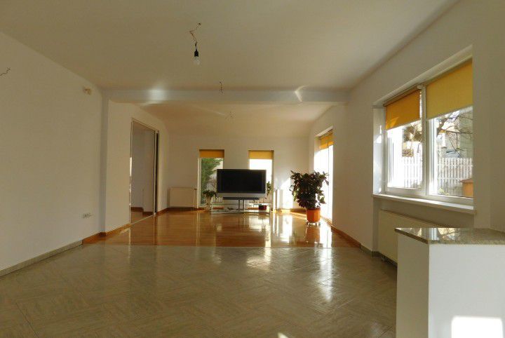 Vilă spectaculoasă de închiriat, parcare 10 locuri, Grădina Botanică - Poză 11