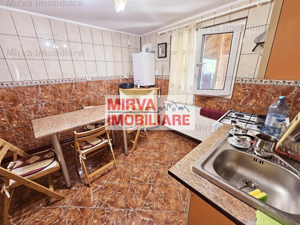 Vanzare vila 6 camere + spatiu comercial, mobilata si utilata, in Blejoi - Poză 15