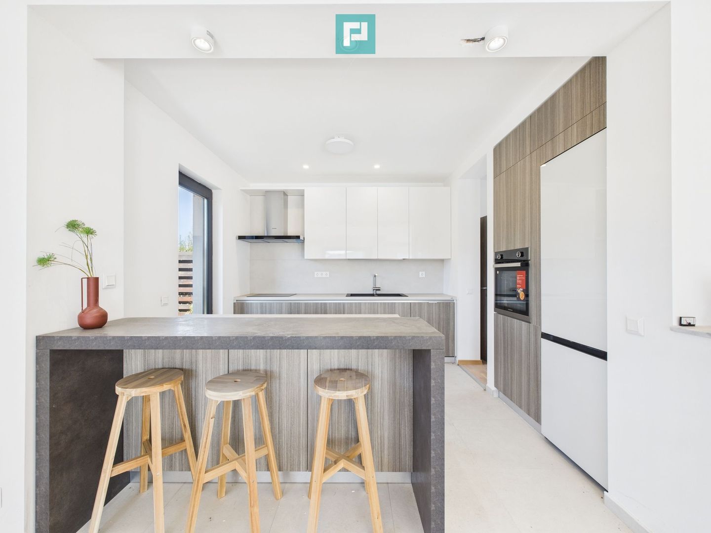 Casă modernă cu 3 dormitoare, curte și parcare – Corbeanca - Poză 11