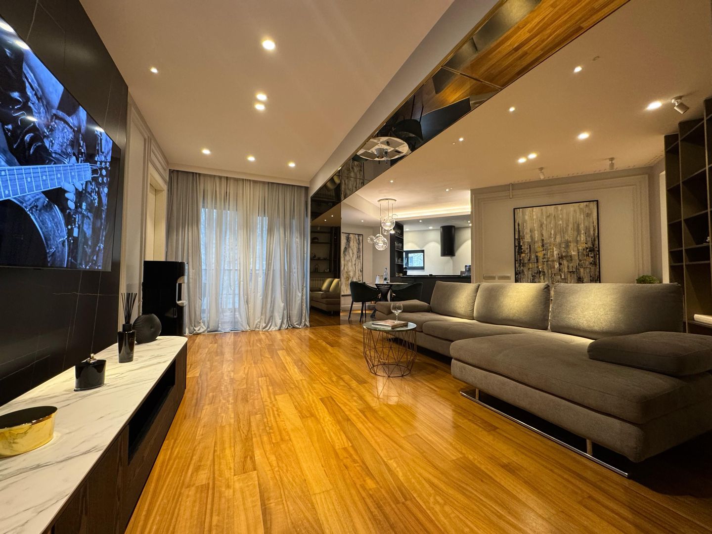 3 camere| 90 mp| PIATA ROMANA - Poză 1