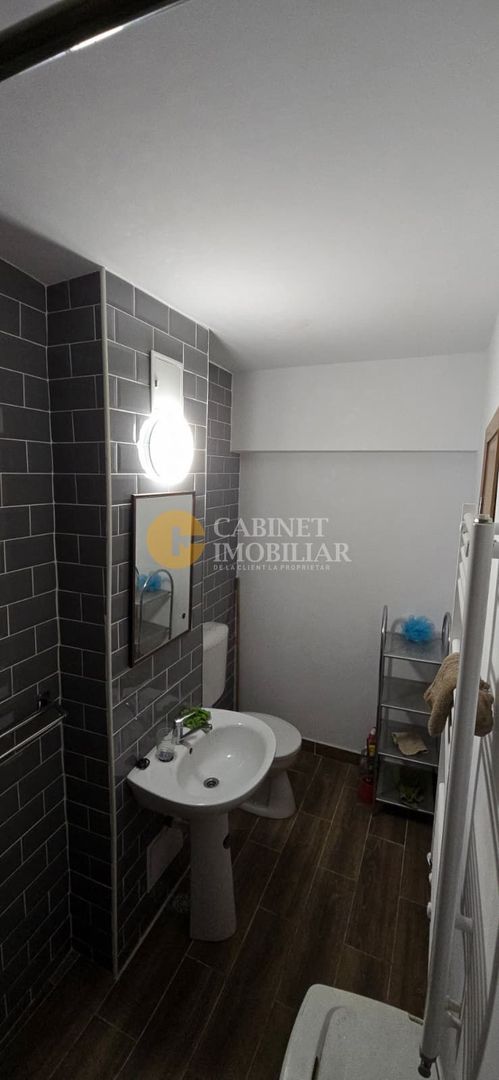 Închiriez apartament 2 camere – Bd. Independenței, zonă centrală - Poză 6