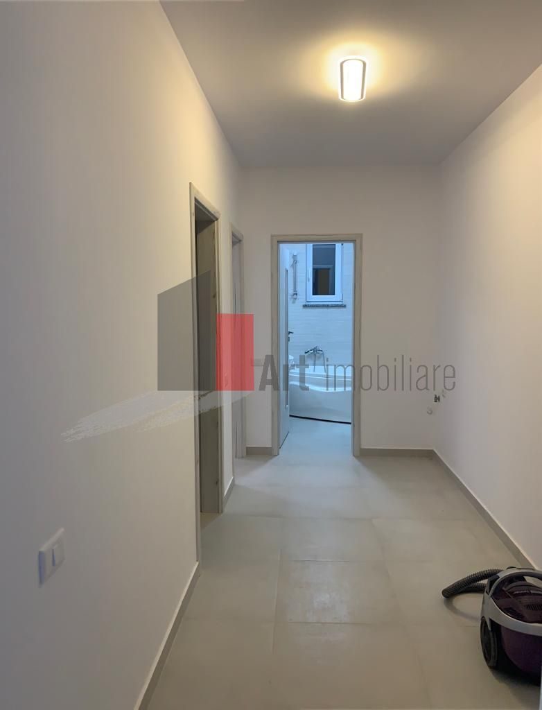 Apartament 3 camere nemobilat Dobroiesti - Poză 3