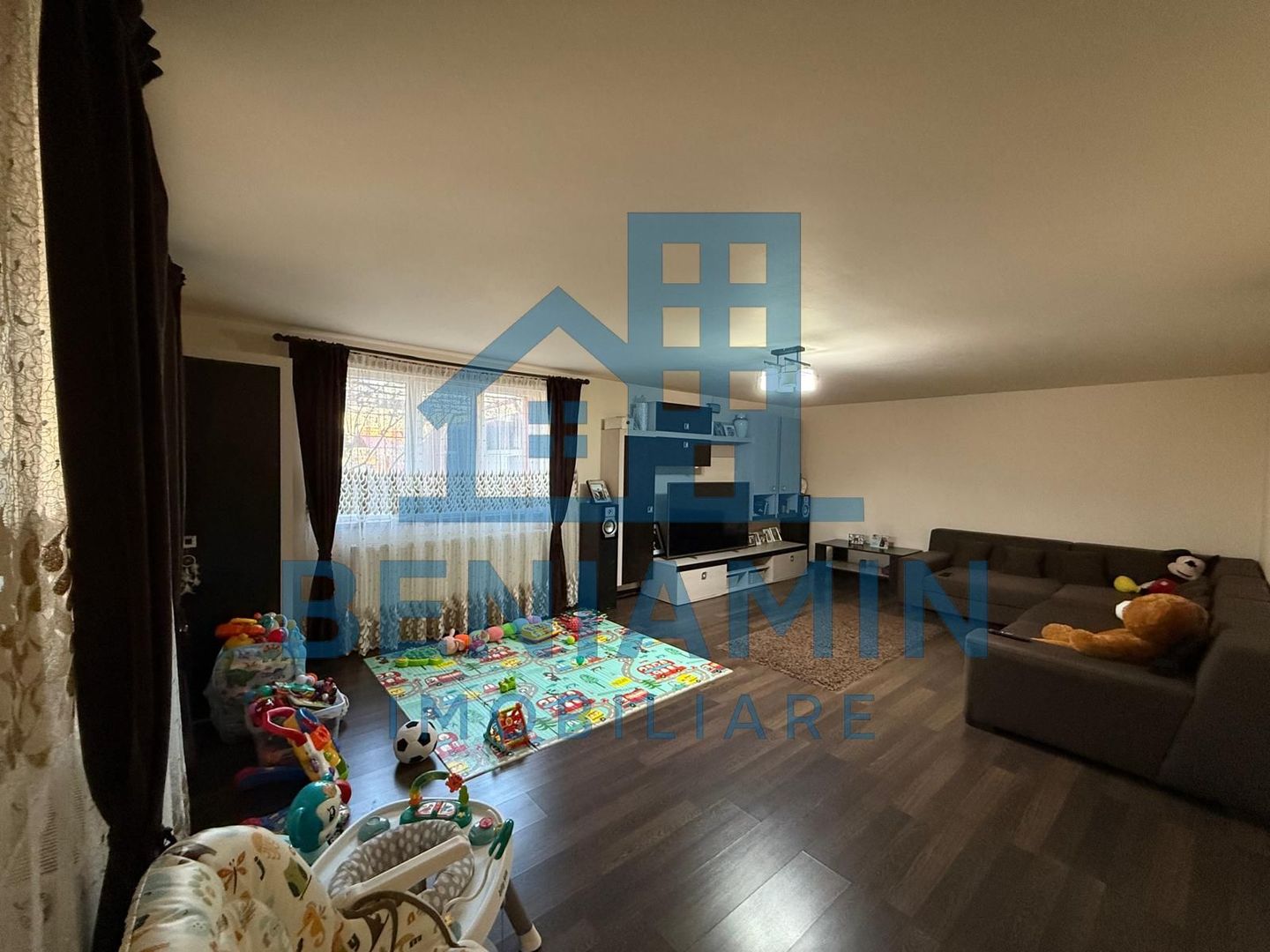 Casa P+1-cu 3 dormitoare-2 bai-Living-Bucatarie-Bariera Valcii - Poză 4