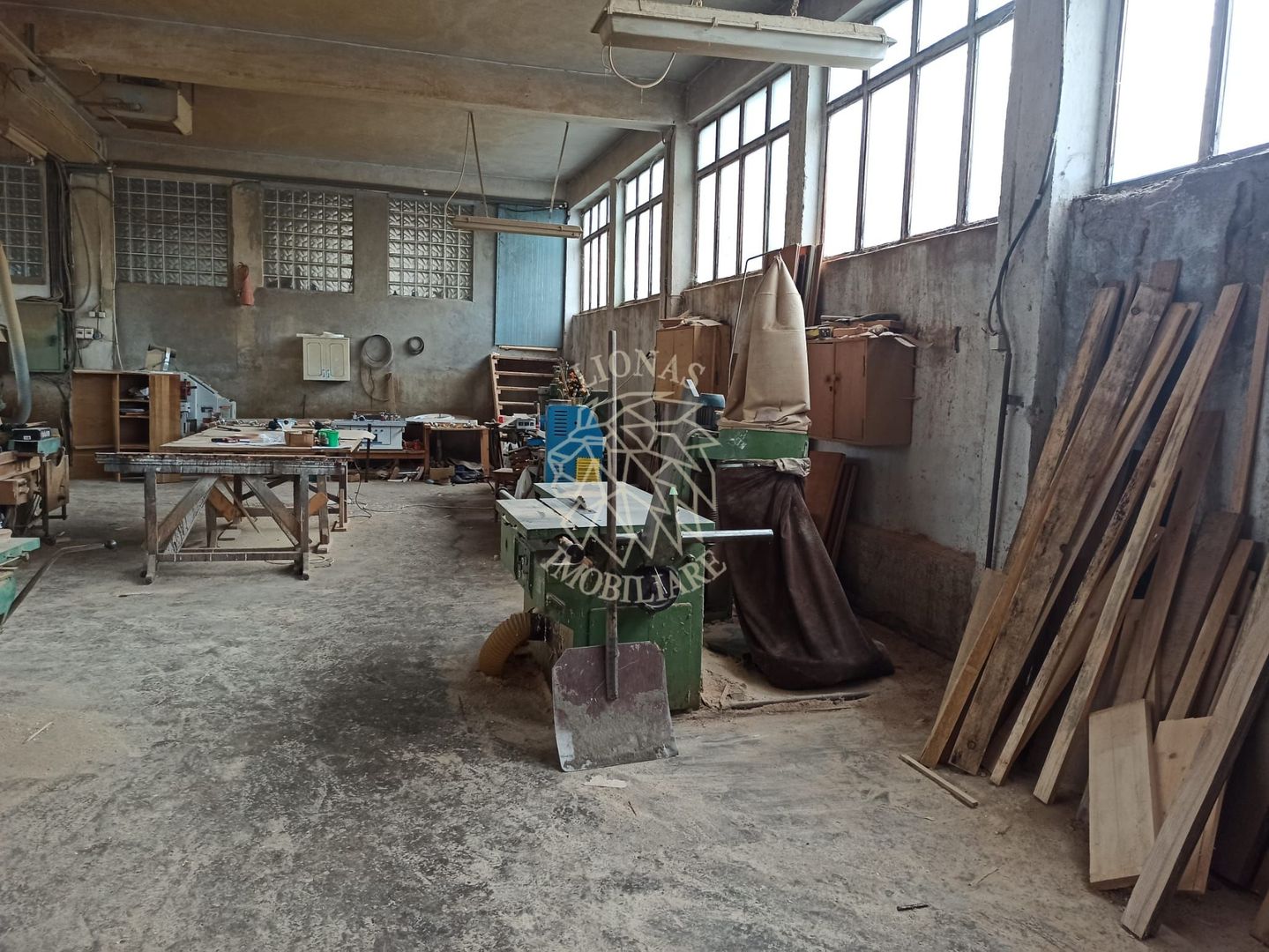 Complex de 4 hale 1705 mp-ideal prelucrare, service-Valea Ghinzii - Poză 2