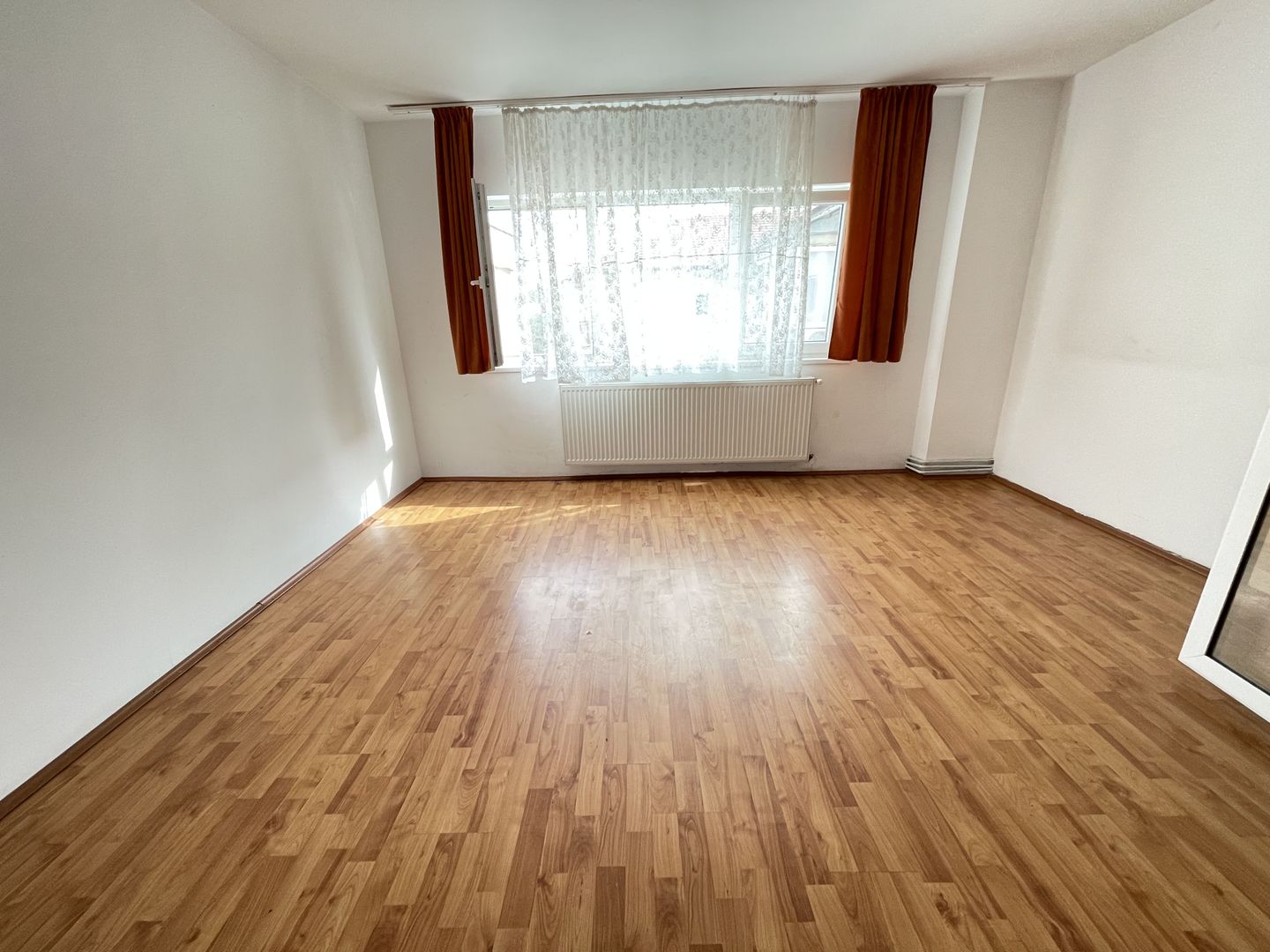Apartament decomandat in zona Bucovina - Poză 2