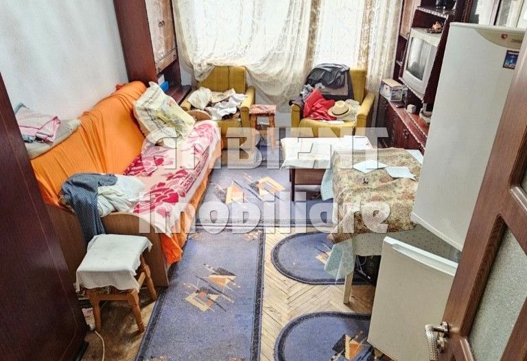 Cameră de cămin cu baie, etaj 1, zona Liceu Stefan Procopiu; - Poză 1