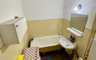 Etaj Intermediar-Apartament 2Camere-Decomandat-Zona Tatarasi-str.Vasile Lupu! - Poză 7