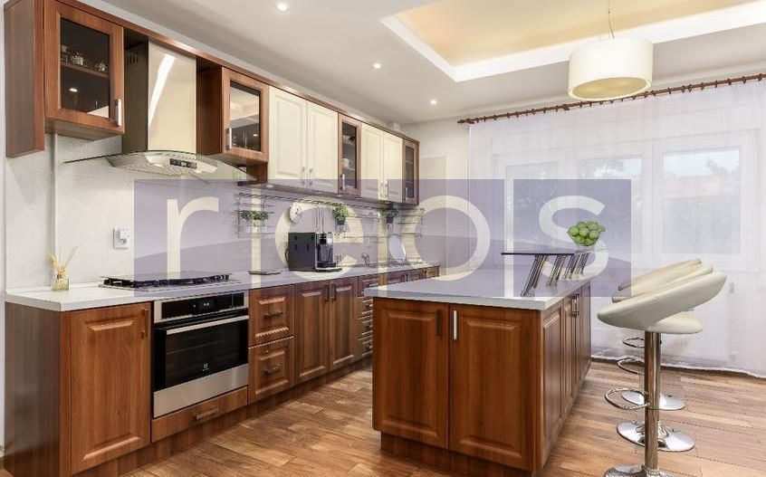 VANZARE VILA 360 MP | 300 MP CURTE | PARCUL CIRCULUI | MOBILAT-UTILAT - Poză 5