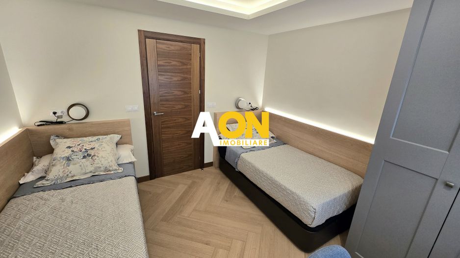 Apartament 3 Camere, Superfinisat, Zona Centru, cu Garaj - Poză 8