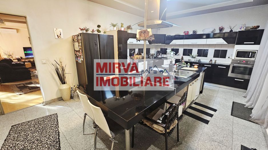 🏡 Casă deosebită – 2 unități locative, 6 dormitoare, zona Albert - Poză 9