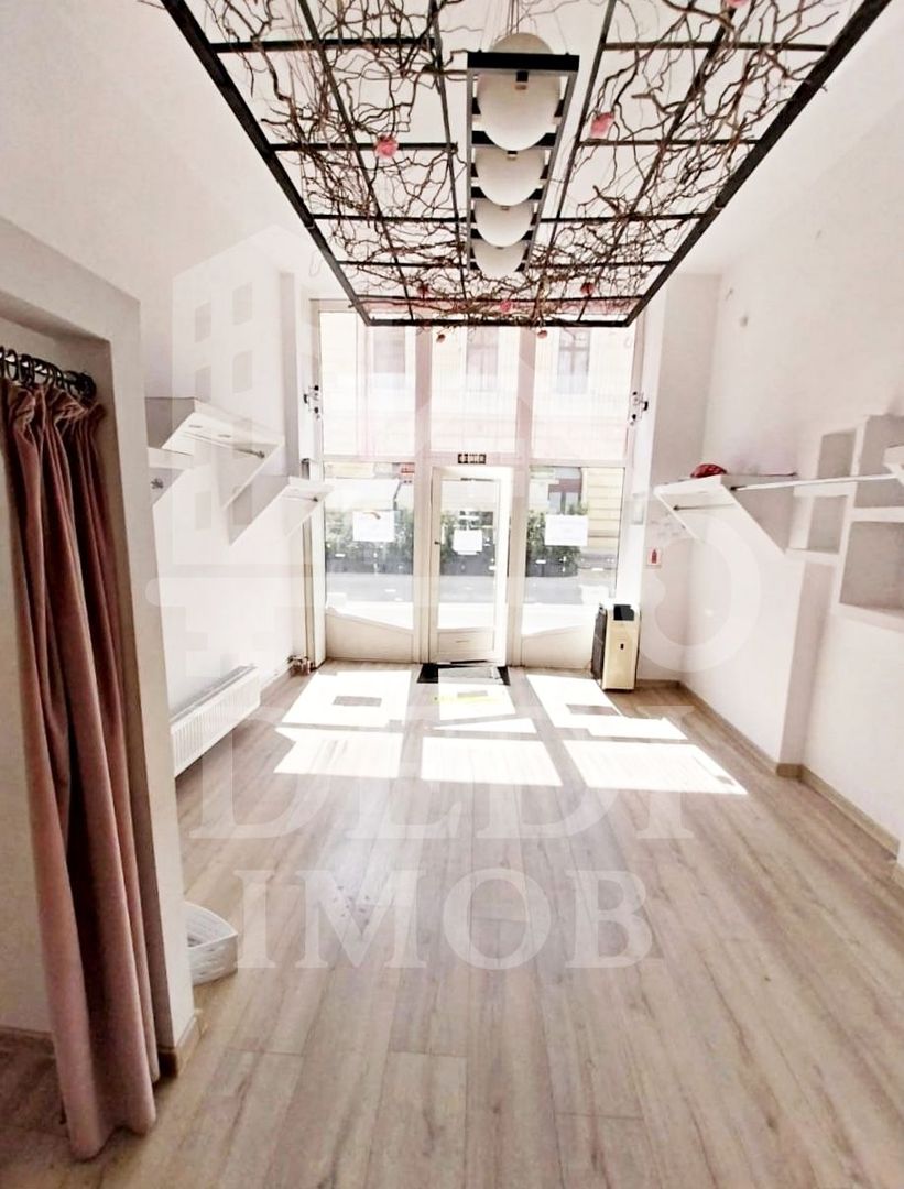 Spatiu de inchiriat ultracentral, Oradea - Poză 1