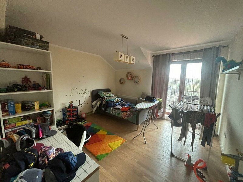 Vilă cu 4 camere de vânzare Dumbravita 144 mp - Poză 4